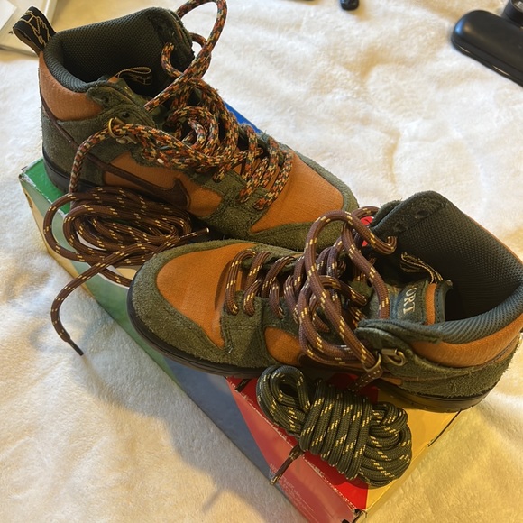 Nike SB High Pro Dunks Passport - SIZE 4.5/6 - Picture 1 of 9